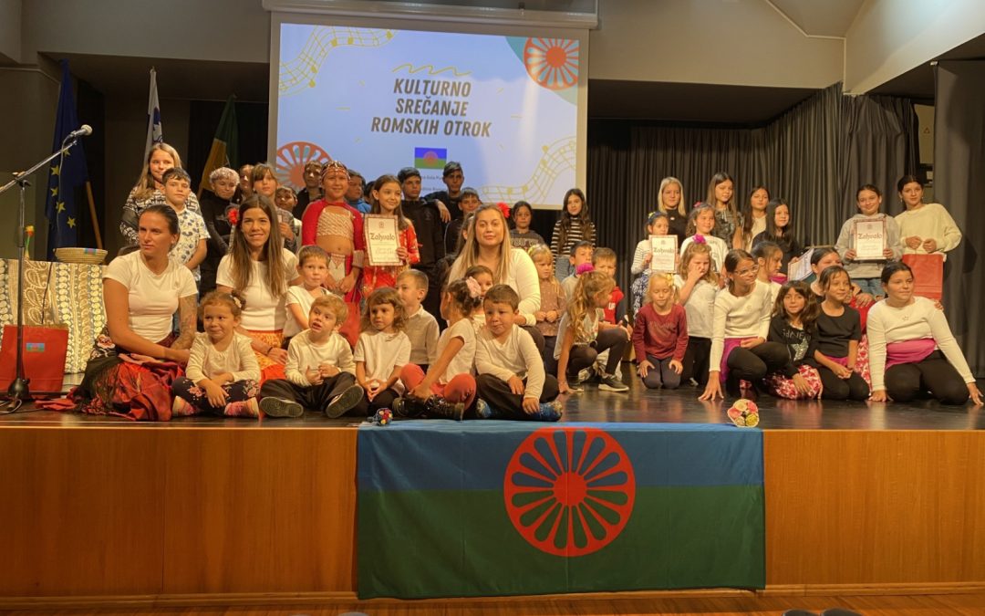 Kulturno srečanje romskih otrok na OŠ Puconci