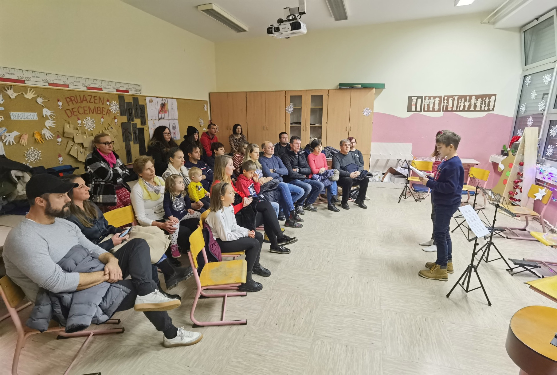 2022_12_15_Bozicna-produkcija-ucencev-kirtare-2023-014