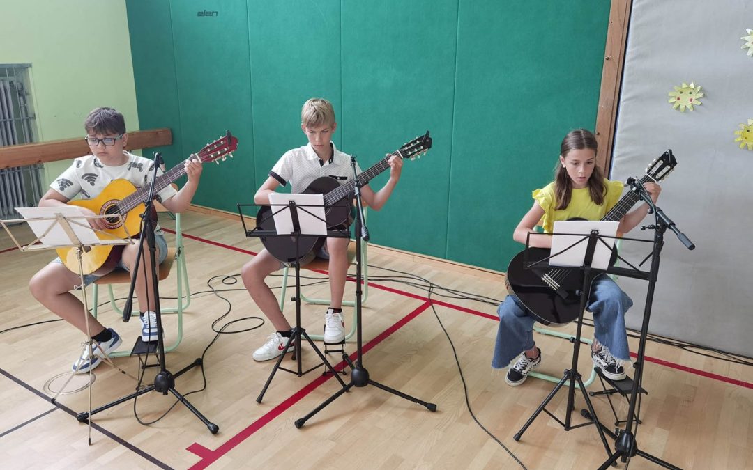 Zaključna produkcija učencev kitare – Virtuoz